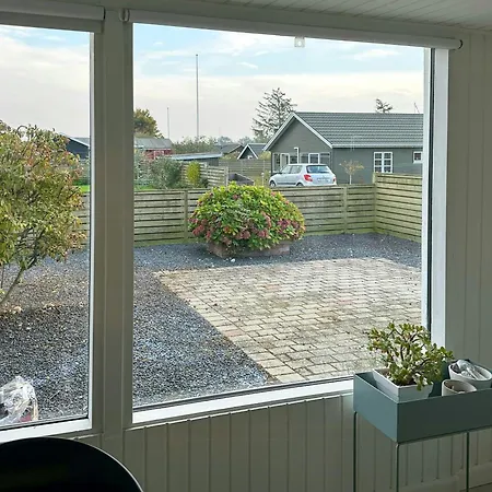 Semesterbostad Family-friendly Near Hasmark *