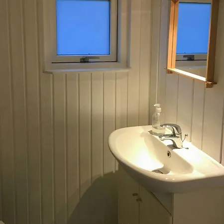 Semesterbostad Family-friendly Near Hasmark *