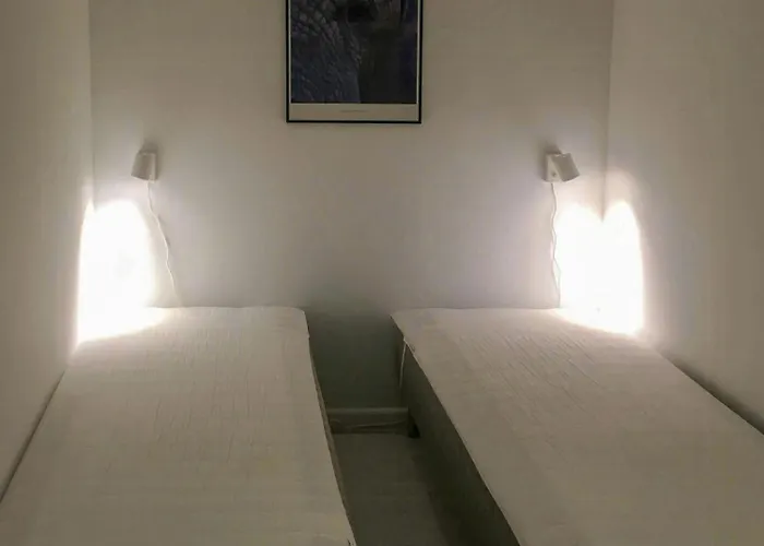 Semesterbostad Family-friendly Near Hasmark *