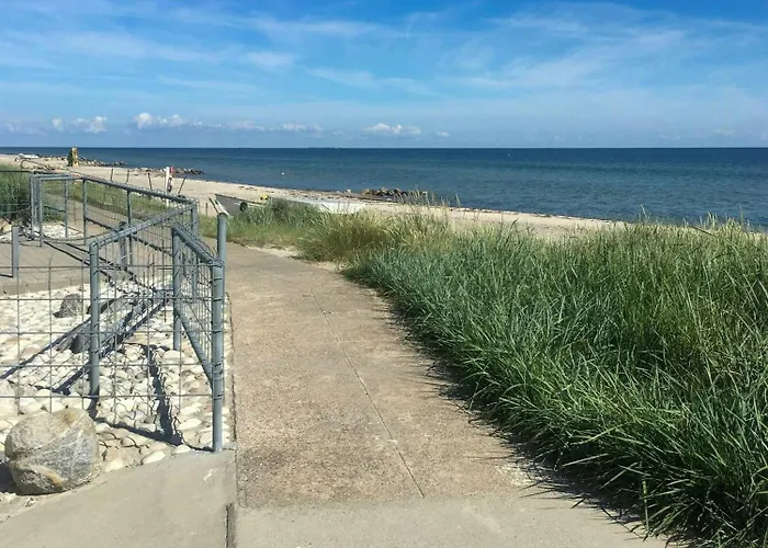 Semesterbostad Family-friendly Near Hasmark