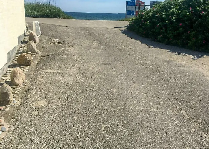 Semesterbostad Family-friendly Near Hasmark